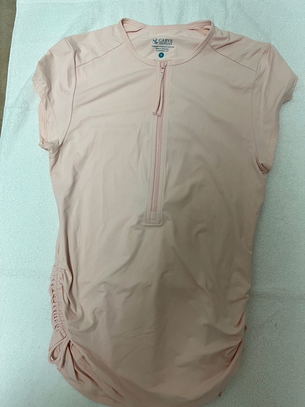 Carve Designs Blush Pink Short Sleeve rashguard and matching bikini top - Picture 2 of 7